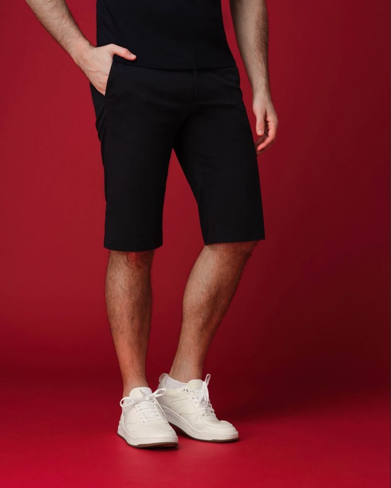 Bermuda in gabardina di Cotone